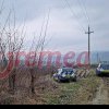 VIDEO | O femeie din Teișoru, înjunghiată de soț. Bărbatul e de negăsit, mai multe echipaje de Poliție și Jandarmerie au împânzit satul