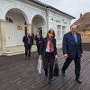 Flutur la finalul vizitei ambasadoarei SUA la Suceava: „Sunt convins că Excelența Sa pleacă având o imagine foarte bună despre județ și despre faptul că la Suceava a găsit un model de stabilitate”