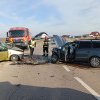 Patru persoane printre care și un minor rănite în urma ciocnirii violente a două mașini la Milișăuți (foto)