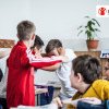 Salvați Copiii România extinde programul anti-bullying în grădinițe și școli: Un elev din doi este victima actelor de amenințare, de umilire sau de violență fizică, iar patru copii din cinci asistă la situații de bullying