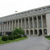 Guvernul României o laudă pe noua responsabilă de comunicare a unei bănci de stat. Nu se spune nimic despre vreo angajare prin concurs