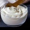 10 beneficii uimitoare ale iaurtului pentru piele și păr