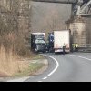 Accident cu două TIR-uri, pe DN6, în Caraș-Severin. Traficul, complet blocat în zonă: două victime - FOTO