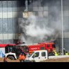 Incendiu la Aeroportul din Craiova. Mobilizare masivă a pompierilor - VIDEO