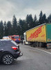 Accident cu trei victime pe un drum din Suceava, după ce o mașină și un TIR s-au ciocnit
