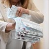 O femeie a fost condamnată la închisoare pentru că a scris „Nu războiului” pe buletinul de vot la alegerile prezidențiale din Rusia