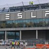 Pierderi de aproape un miliard de euro pentru uzina Tesla din Germania, după atacul unor piromani. Elon Musk: ”Sunt cei mai proști eco-teroriști de pe Pământ”