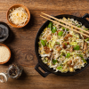 Rețete cu sos de soia – la ce preparate îl poți folosi