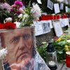 Ruşii au continuat să vină la mormântul lui Navalnîi, în ciuda prezenţei poliţiei şi a arestărilor. Mama lui Aleksei a venit la cimitir împreună cu mama Iuliei