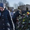Ruşii continuă să vină la mormântul lui Navalnîi, care este acoperit în întregime de flori