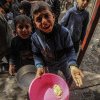 Agenția ONU pentru refugiații palestinieni acuză Israelul că îi interzice să ajute Gaza cu alimente: Un alt cui în sicriu