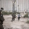 Aproape 100 de coloniști israelieni radicali au protestat și au intrat cu forța în Fâșia Gaza înainte să fie opriți de armată