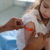 Institutul Naţional de Sănătate Publică face apel la vaccinarea copiilor. 