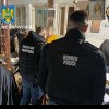 Mega-rețea de traficanți de migranți, destructurată de polițiști. Gruparea îi aducea din Bulgaria și îi scotea din România în TIR-uri