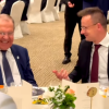 Ministrul de externe al Ungariei Peter Szijjarto a luat cina cu Serghei Lavrov și apoi a explicat de ce a făcut-o (VIDEO)
