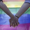 Prima căsătorie între persoane de acelaşi sex din Grecia a avut loc sub protecţia poliţiei, după ce cuplul a primit ameninţări