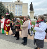 Flori pentru femeile din Orhei și Bălți: Reprezentanții echipei lui Ilan Șor au organizat un flash mob pe străzile din aceste orașe