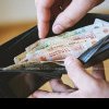 (sondaj) Mai mici decât ale miniștrilor: Ce salarii cred moldovenii că ar trebui să primească, pentru a nu fi nevoiți să plece din țară