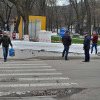 (video) Coloanele din beton de la intrarea într-un parc din Soroca, doborâte la pământ de vântul puternic