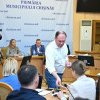 (video) Ion Ceban, cu mărțișoare pentru consilieri, la ședința CMC: „Pace acasă, în R. Moldova și peste tot în lume”