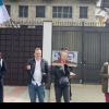 (video) Protest „Amiaza împotriva lui Putin” la Ambasada Rusiei la Chișinău. Manifestanții au scandat: „Rușine, voi votați un criminal”
