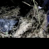 (video) Țigări de sute de mii de lei, din Moldova, găsite într-o pădure din România: Au fost ascunse în cutii negre, acoperite cu fân