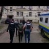 (VIDEO) Doi bărbați din Craiova, reţinuţi de poliţişti pentru distrugere