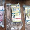 Peste 200.000 euro descoperiți în bagajul de cală al unei bărbat