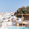 Cele mai bune hoteluri din Santorini. Paradisul din Marea Egee!