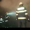 Incendiu de amploare în Cuzdrioara. Un bărbat și un tânăr, transportați la spital