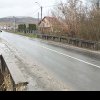 Se dărâmă podul peste Someș din Mica. Circulația, pe un sens, pe un pod provizoriu