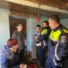 Razie a Poliției la Șcheia, la familii cu copii cu peste 100 de absențe