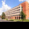 Aglomeraţie şi cozi pentru programarea pacienţilor în Ambulatoriul Spitalului Judeţean Sibiu / Unitatea medicală dă vina pe lipsa de fonduri