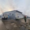 Incendiu la o hală pentru creşterea păsărilor din localitatea Sechereşa
