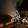 Incendiu puternic la un restaurant din Brașov, existând risc de extindere la clădirile din apropiere / FOTO