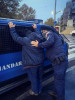 Jandarmi primiți la `țol festiv` cu o lopată și cărămizi - Amenințări cu moartea după oprirea petrecerii la care s-a intervenit