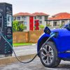Numărul stațiilor de reîncărcare pentru mașinile electrice va 'exploda' în România: Comisia Europeană pune la dispoziţie un miliard de euro