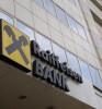 Raiffeisen Bank efectiv se prăbușește: austriecii fac afaceri cu un miliardar rus și asta i-a îngropat