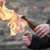 Se trece la faza de gherilă în Ilfov - S-au aruncat `cocktail-uri Molotov” într-un local - Un tânăr a fost arestat preventiv