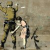 Banksy, unul dintre cei mai influenți artiști contemporani, ar putea fi forțat să-și dezvăluie identitatea