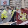 Incident în traficul din București. O tânără cu un revolver asupra ei, încătușată în fața Guvernului