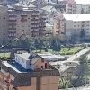 VIDEO. Român inventiv: un brașovean și-a construit legal o „vilă” pe un bloc cu 8 etaje