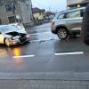 Accident pe strada Peteu Rareș. O ambulanță ce se întorcea de la o solicitare a oprit la fața locului