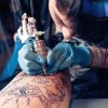Un studiu șocant arată ce conține cu adevărat cerneala folosită la tatuaje