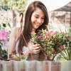 Sfaturi esențiale pentru îngrijirea florilor: cum să le faci să înflorească tot anul