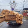Bărbat din Târgoviște prins cu cherestea fără acte! Materialul lemnos a fost confiscat, iar șoferul amendat
