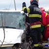 Grav accident în Dâmbovița! Patru persoane, transportate de urgență la spital, după ce un tânăr s-a înfipt cu mașina într-un stâlp. A fost solicitat și elicopterul SMURD