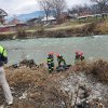 EXCLUSIV FOTO: Tragedie la Poienile de Sub Munte – O femeie a fost găsită decedată în râul Ruscova