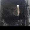 O autoutilitară a fost cuprinsă de flăcări pe Autostrada Transilvania. Focul ar fi pornit de la o defecțiune la instalația electrică