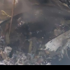 O mașină a ars ca o torță în localitatea Vlaha, Cluj! Incendiul a izbucnit în curtea unei case - FOTO